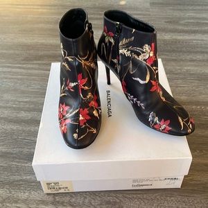 Leather floral Balenciaga booties ✨✨